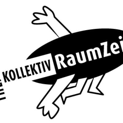 Gespielte Rakete mit Armen und Beinen.