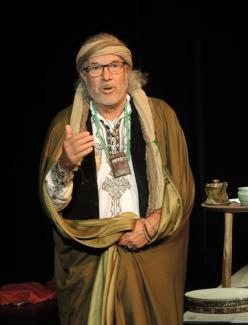 Erzähler Charles Aceval